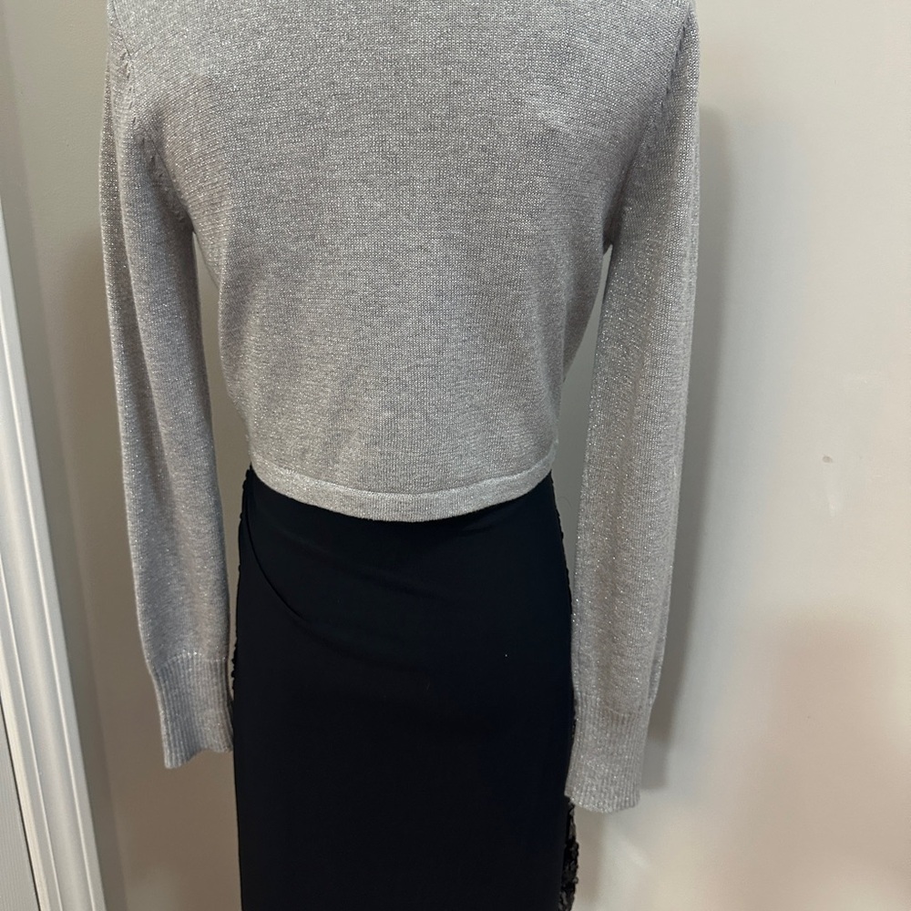 Wanko Gray Knit Shrug with Beaded V-Neck (S/M) - Picture 7 of 12